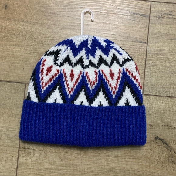 *New* Patterned Beanie - Picture 2 of 2